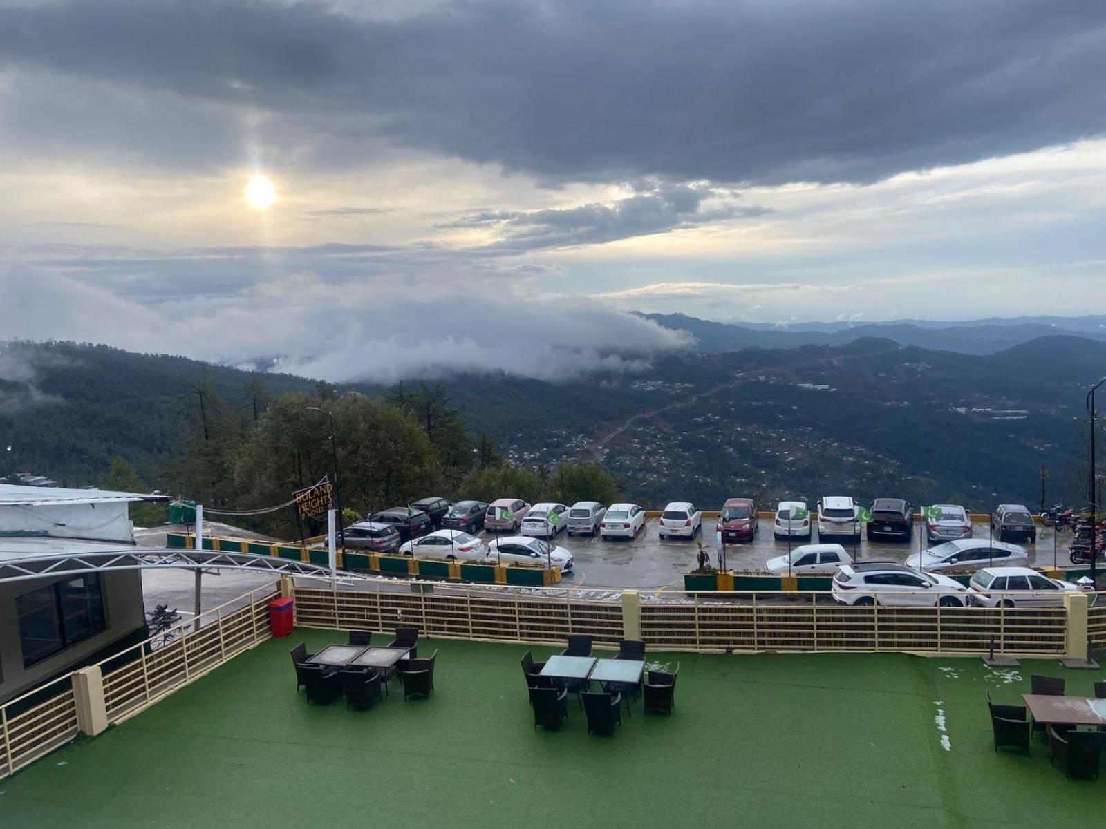 Buland Heights Hotel Murree Exterior foto